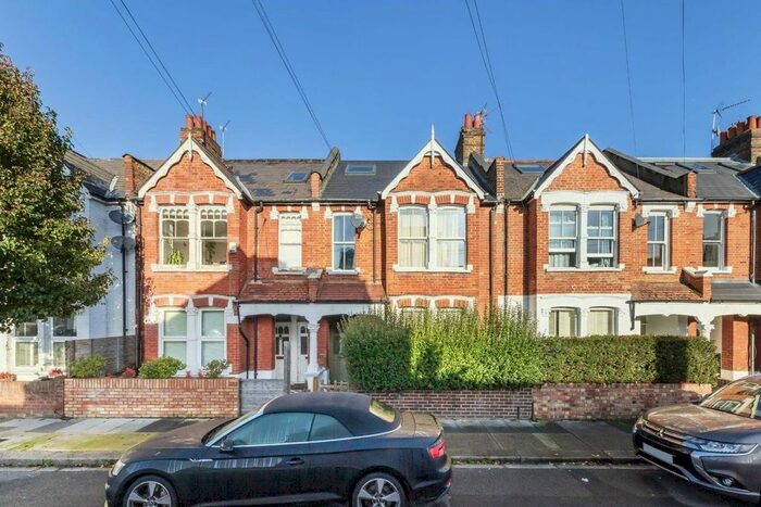 2 Bedroom Flat To Rent In Dunraven Road, London, W12