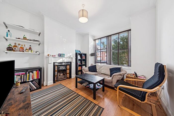 2 Bedroom Flat To Rent In Eastwood Street, Streatham Vale, SW16