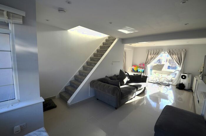 4 Bedroom Semi-Detached House To Rent In Osborne Avenue, Staines-Upon-Thames, TW19