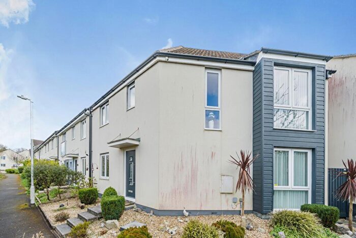 4 Bedroom End Of Terrace House For Sale In Fleetwood Gardens, Plymouth, PL6