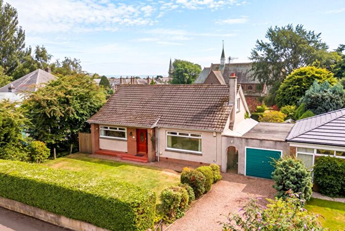 4 Bedroom Detached Bungalow For Sale In Albert Road, Broughty Ferry, DD5