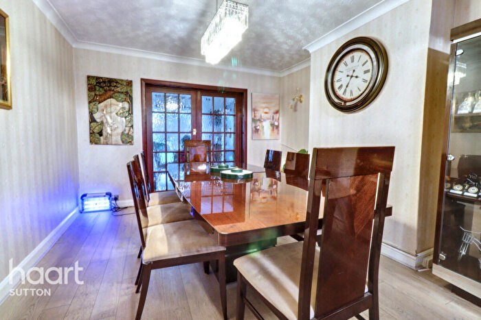 4 Bedroom Semi Detached House For Sale In Poplar Road, Sutton, SM3