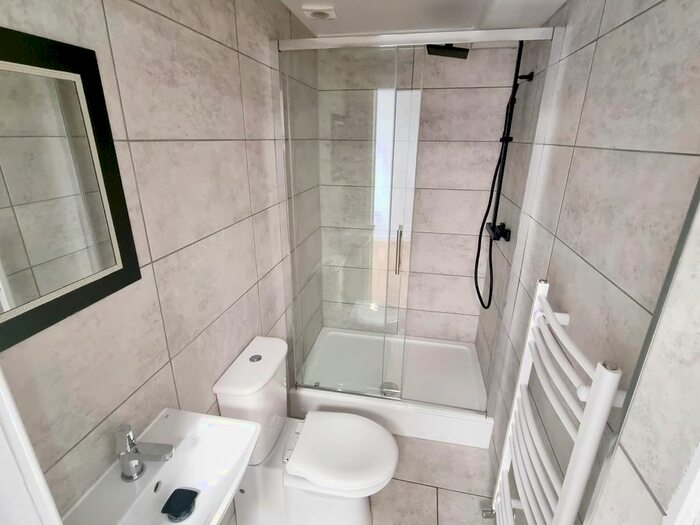 2 Bedroom Flat To Rent In Market Place, Leicester, LE1