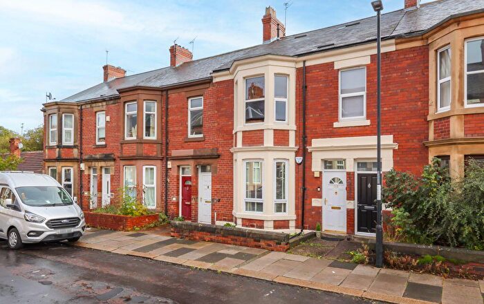 2 Bedroom Flat For Sale In Audley Road, Gosforth, Newcastle Upon Tyne, NE3