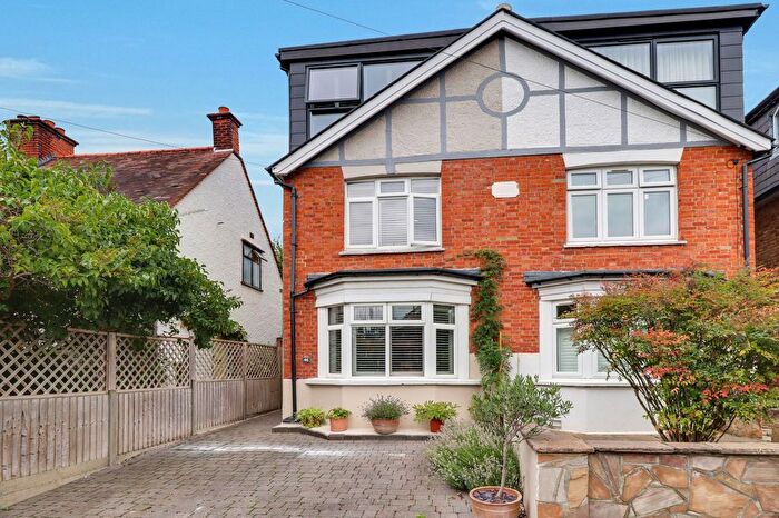 4 Bedroom Semi-Detached House For Sale In Vale Road, Claygate, KT10