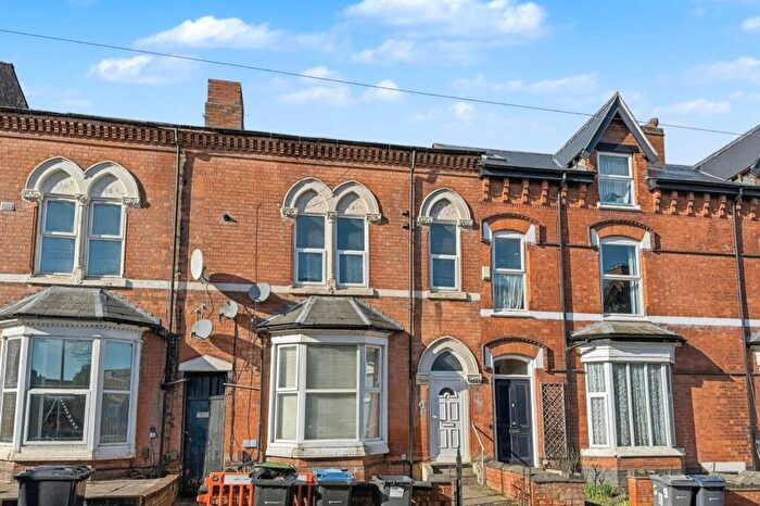 5 Bedroom House Of Multiple Occupation For Sale In Carlyle Road, Birmingham, B16