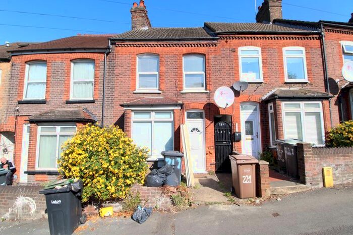 3 Bedroom Terraced House To Rent In Hitchin Road, Luton, LU2