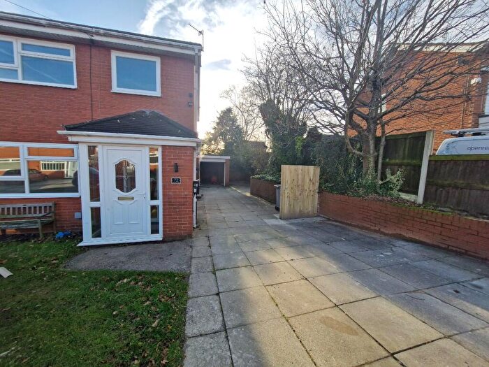 3 Bedroom Semi Detached House To Rent In School Lane, CH63