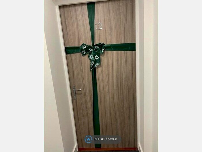 2 Bedroom Flat To Rent In Quayside Apartments, Rochester, ME1