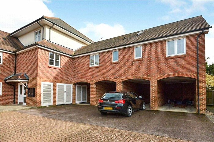 2 Bedroom Apartment For Sale In Hopcrofts Meadow, Redhouse Park, Milton Keynes, MK14