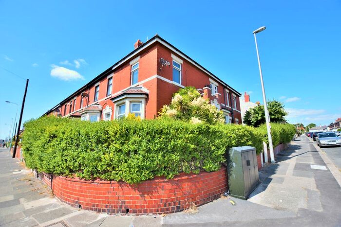 3 Bedroom Semi-Detached House To Rent In Levens Grove, Blackpool, FY1