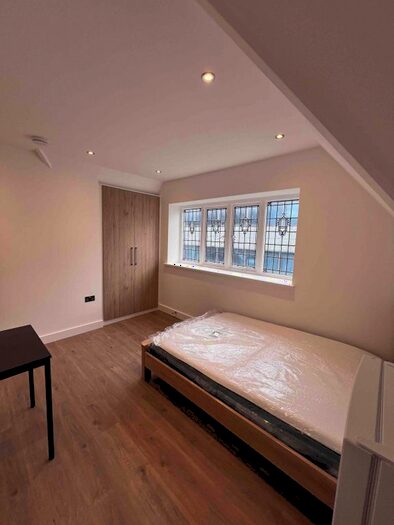 1 Bedroom Block Of Flats To Rent In George Street, Luton, LU1