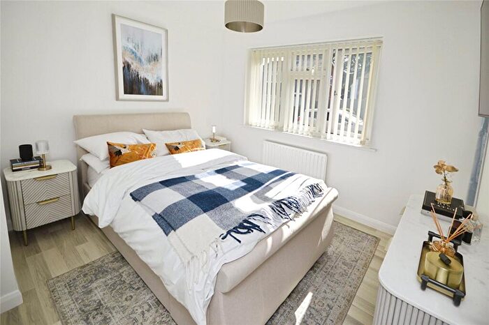 2 Bedroom Flat For Sale In Everest Mews, Everest Drive, Rochester, Kent, ME3