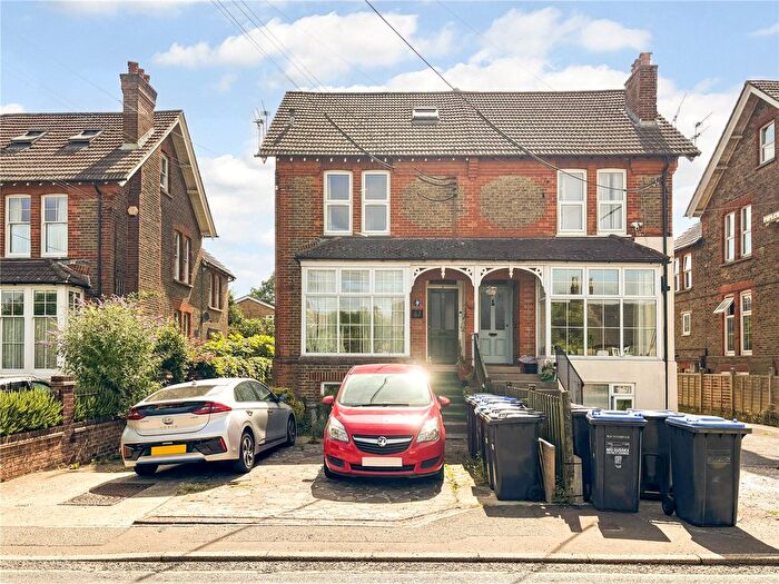 1 Bedroom Flat To Rent In Mill Road, Burgess Hill, West Sussex, RH15