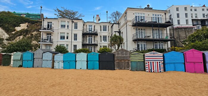 1 Bedroom Flat For Sale In Eagle House, The Parade, Broadstairs, CT10