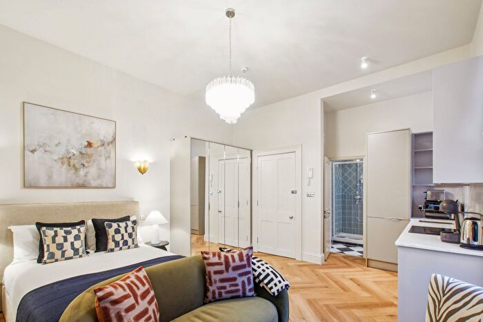 Studio To Rent In Penywern Road, SW5