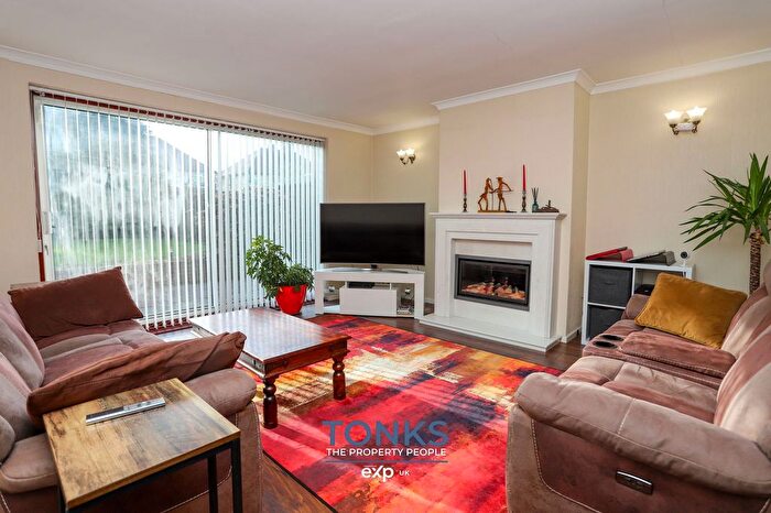 3 Bedroom Detached House For Sale In Cockshed Lane, Halesowen, B62