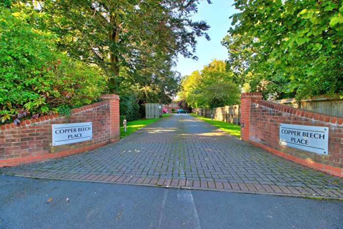 2 Bedroom Apartment For Sale In Copper Beech Place, Wokingham, RG41