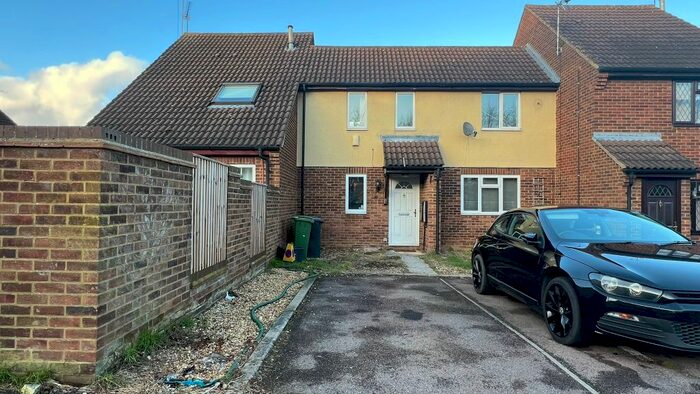 2 Bedroom Terraced House To Rent In Lucas Gardens, Luton, Bedfordshire, LU3
