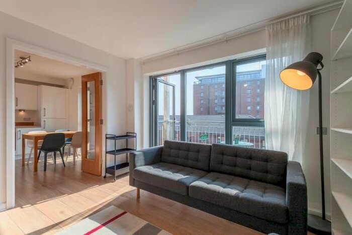 2 Bedroom Flat To Rent In West Bowling Green Street, Bonnington, Edinburgh, EH6