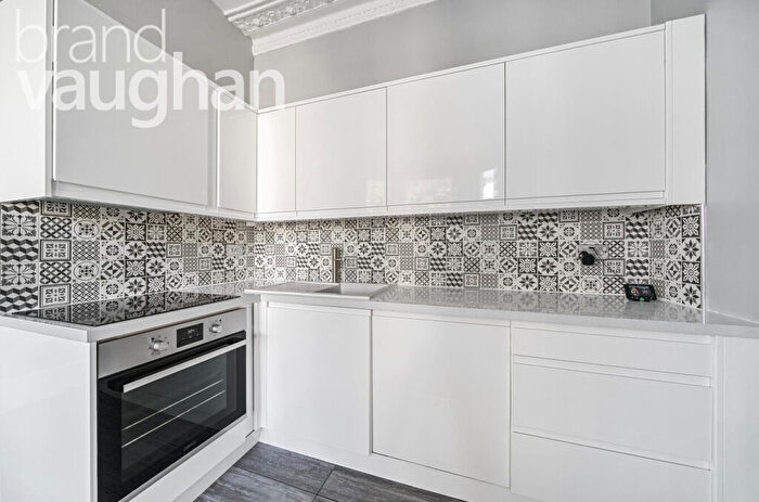 2 Bedroom Flat To Rent In Springfield Road, Brighton, East Sussex, BN1