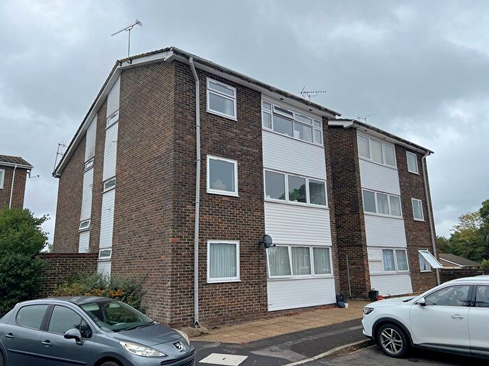 1 Bedroom Flat For Sale In Waterside, Hythe, SO45