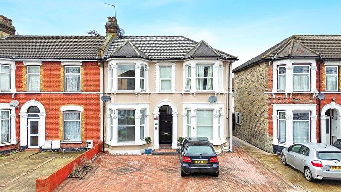 2 Bedroom Terraced House For Sale In Albert Road, Ilford, IG1