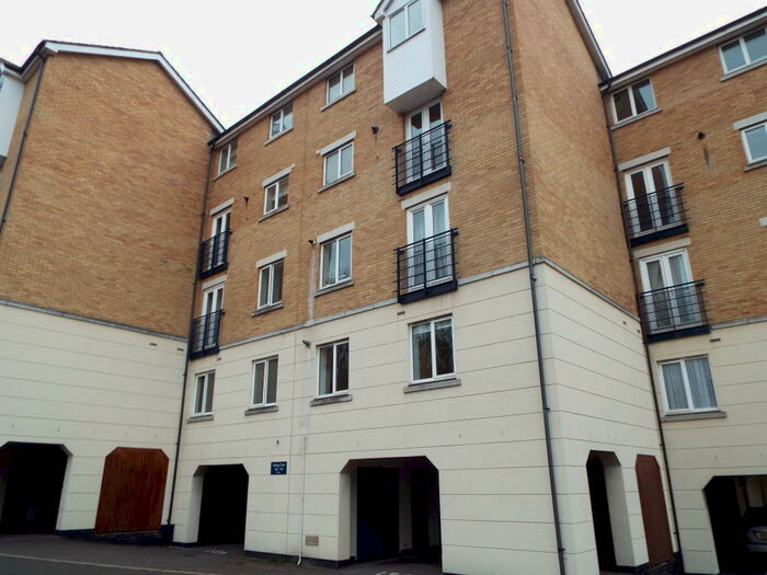 2 Bedroom Apartment To Rent In The Esplanade, Rochester, ME1