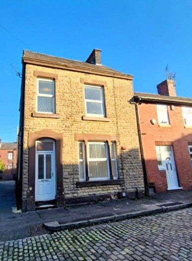 3 Bedroom End Of Terrace House For Sale In Taurus Street, Oldham, OL4