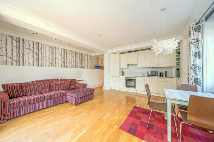 1 Bedroom Flat For Sale In Milner Square, Islington, N1