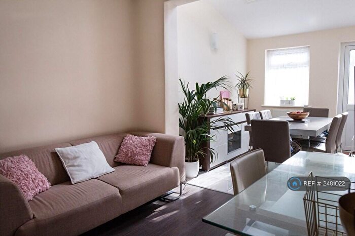 3 Bedroom End Of Terrace House To Rent In Enfield, Enfield, EN3