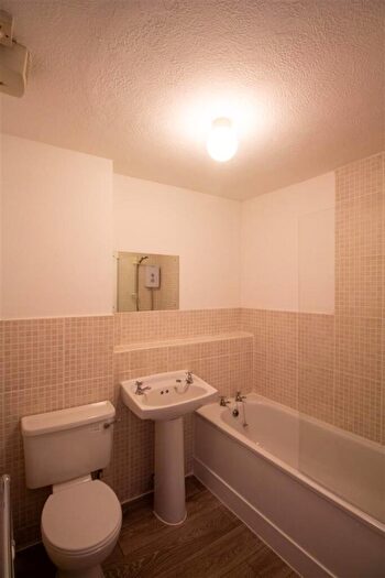 1 Bedroom Flat For Sale In Clair Court, Perrymount Road, Haywards Heath, RH16