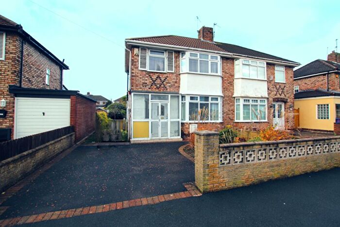 3 Bedroom Semi-Detached House To Rent In Leafield Road, Halewood, L25