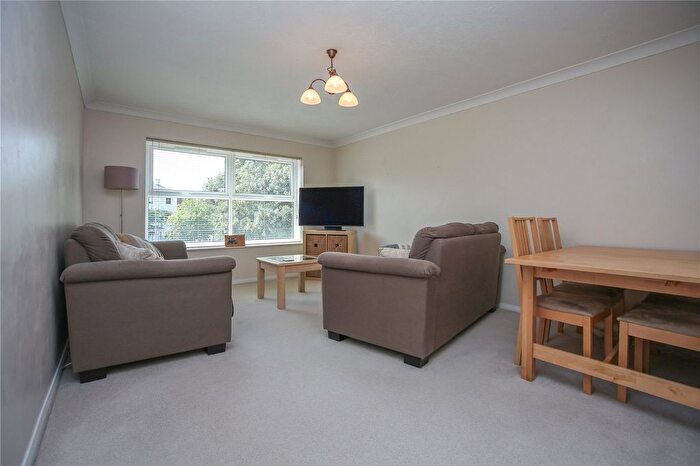 2 Bedroom Flat To Rent In Pittville Circus Road, Cheltenham, Gloucestershire, GL52