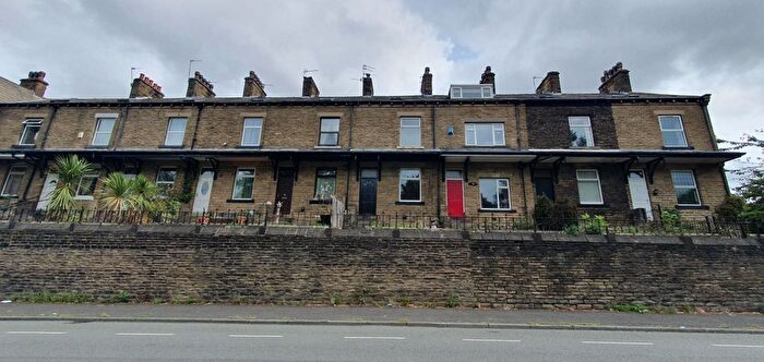4 Bedroom Terraced House To Rent In Bowling Hall Road, Bradford, BD4