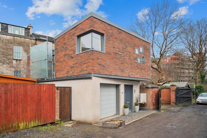 1 Bedroom Mews To Rent In Lansdowne Crescent Lane, Kelvinbridge, Glasgow, G20