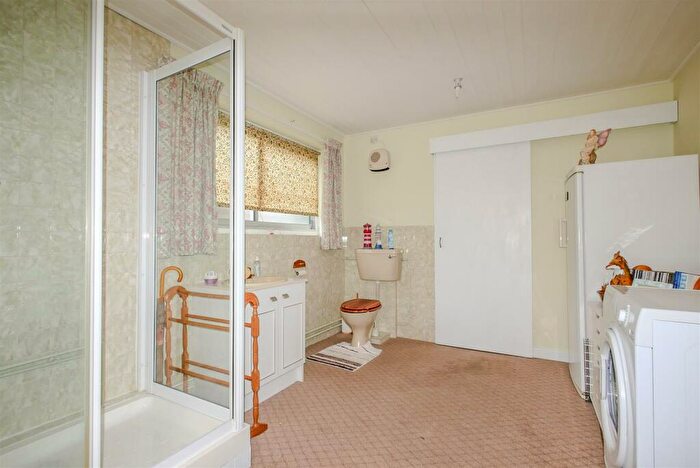 3 Bedroom Detached House For Sale In Brookmead Drive, Wallingford, OX10