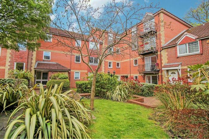 2 Bedroom Flat To Rent In Deneside Court, Sandyford, Newcastle Upon Tyne, NE2