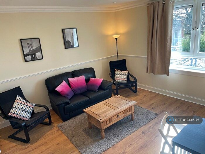 2 Bedroom Flat To Rent In Stenhouse Drive, Edinburgh, EH11