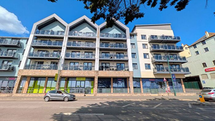 2 Bedroom Flat For Sale In New Town Lane, Penzance, TR18