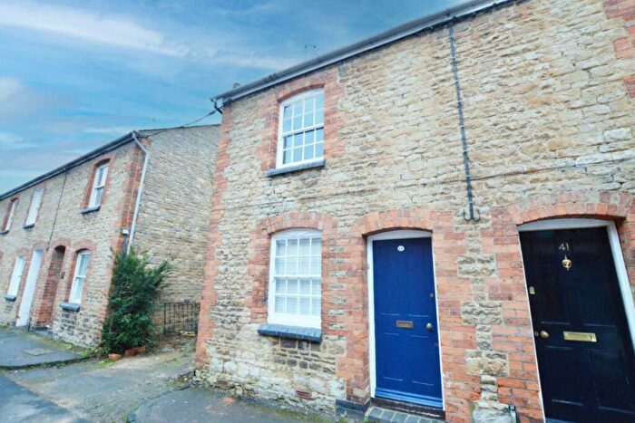 2 Bedroom End Of Terrace House For Sale In Warwick Terrace, East Street, Olney, MK46