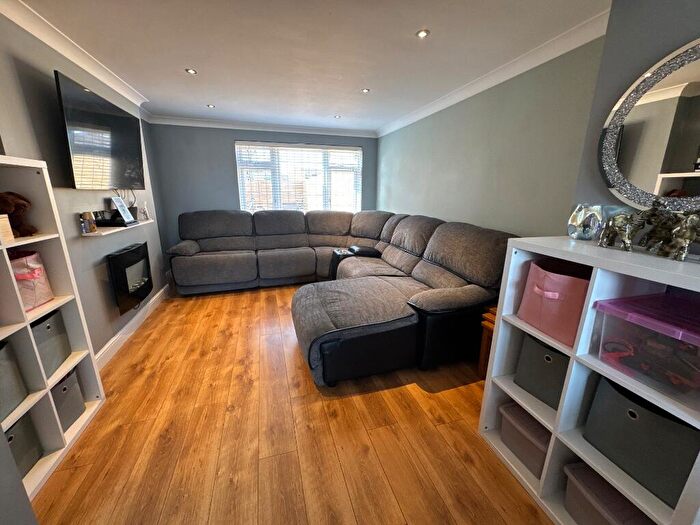 3 Bedroom End Of Terrace House For Sale In Calamint Road, Witham, CM8