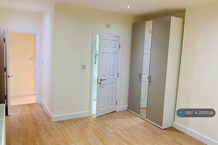 2 Bedroom Flat To Rent In Northumberland Road, Harrow, HA2