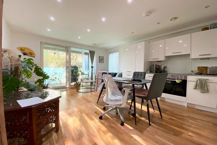 1 Bedroom Flat To Rent In Blacklock Court, Austin Street, E2