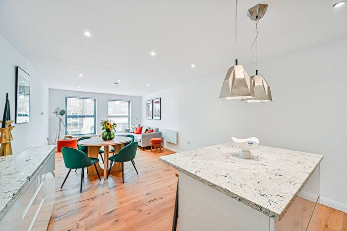 1 Bedroom Flat To Rent In Rye Lane, Peckham Rye, London, SE15