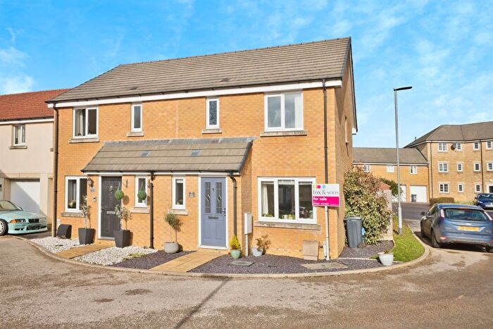 3 Bedroom Semi-Detached House For Sale In Falcon Road, Brympton, Yeovil, BA22
