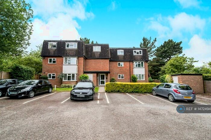 2 Bedroom Flat To Rent In St. Georges Road, Farnham, GU9