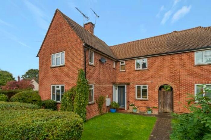2 Bedroom Maisonette For Sale In Great Missenden, Buckinghamshire, HP16