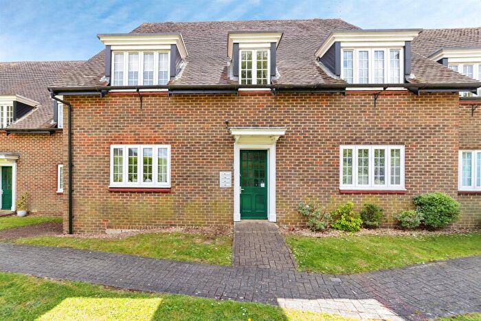 1 Bedroom Flat For Sale In Barnside Court, Welwyn Garden City, AL8