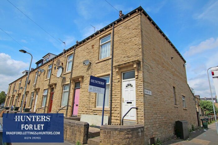 2 Bedroom End Of Terrace House To Rent In Baxandall Street, Bradford BD5